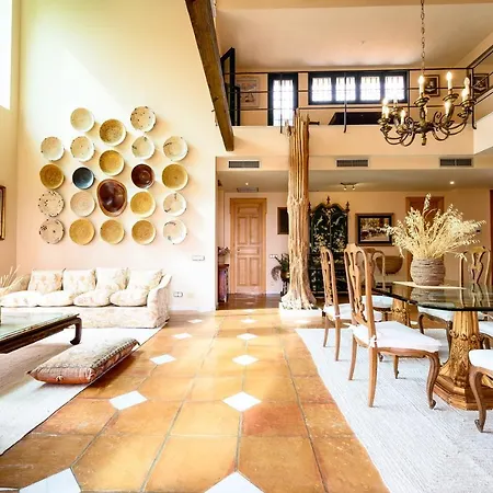 Monkó Saguaro Villa *